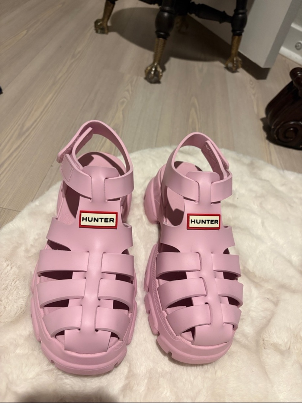 Hunter pink jelly sandals 6